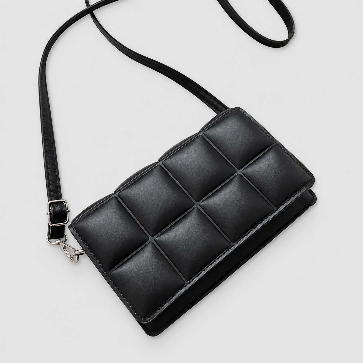 Torebka damska na ramię i crossbody z ekoskóry – elegancka pikowana listonoszka z uchwytem