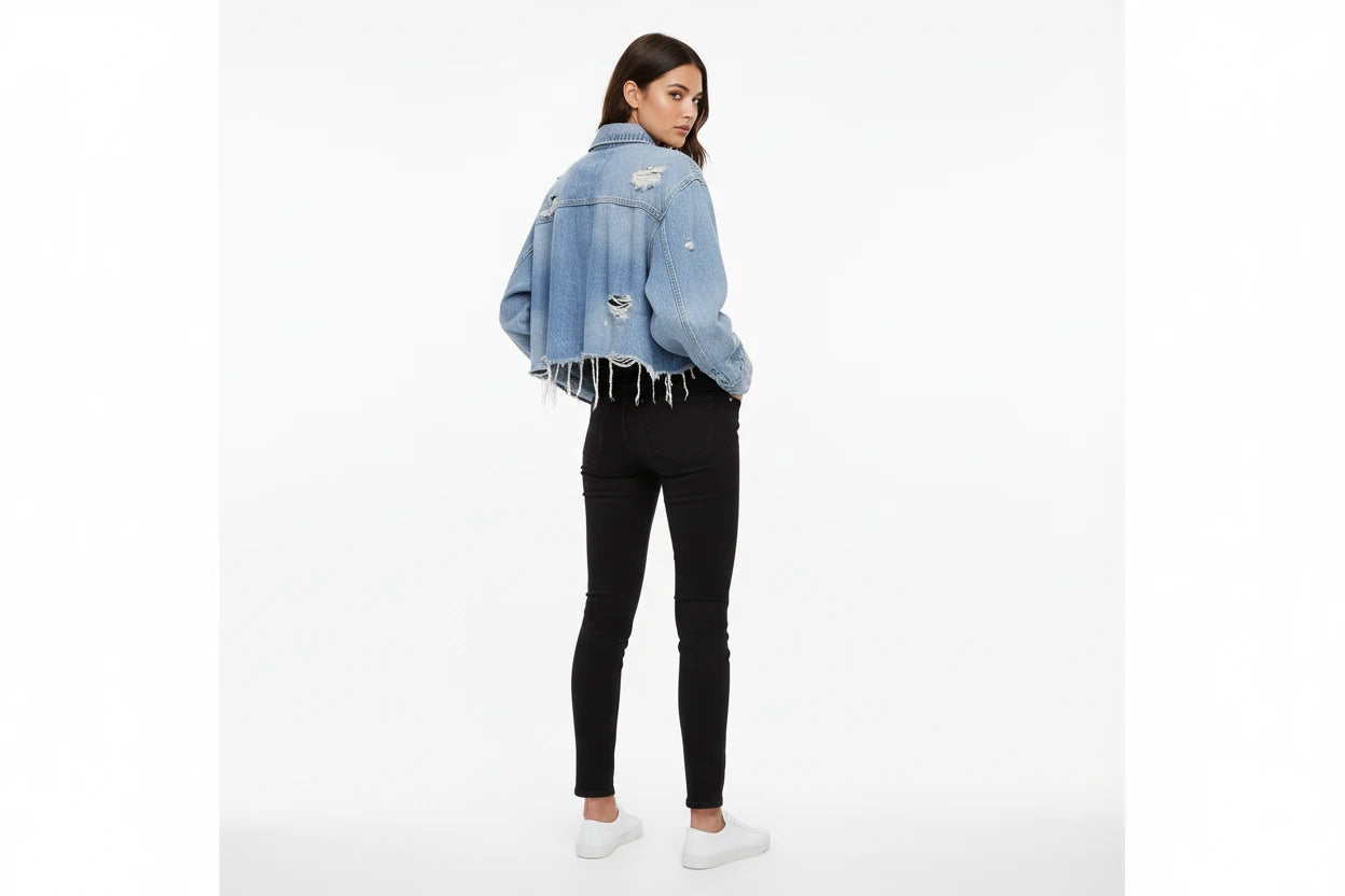 Krótka Kurtka Jeansowa Damska z Przetarciami - Retro Denim Jacket