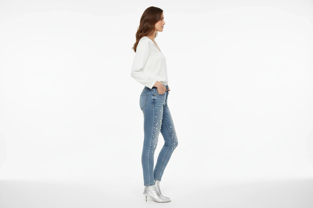 Damskie Jeansy Skinny 7/8 z Dziurami i Koralikami – Jasny Niebieski