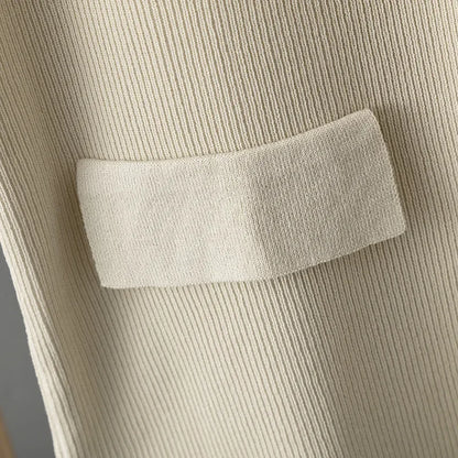 Elegancki Komplet Damski - Bluzka z Guzikami i Szerokie Spodnie z Dzianiny